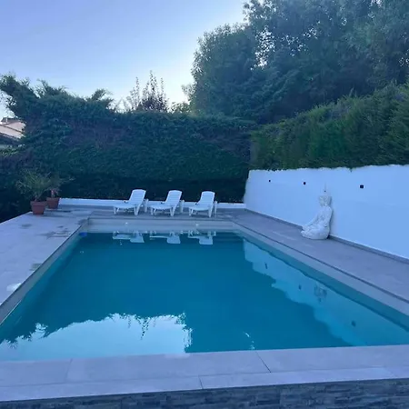 Villa Amaris A Hora De Madrid *