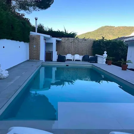 Villa Amaris A Hora De Madrid *