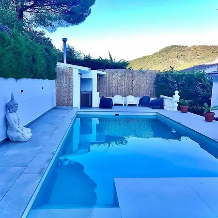Amaris Villa *
