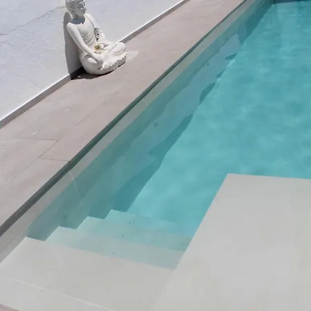 Amaris Villa *